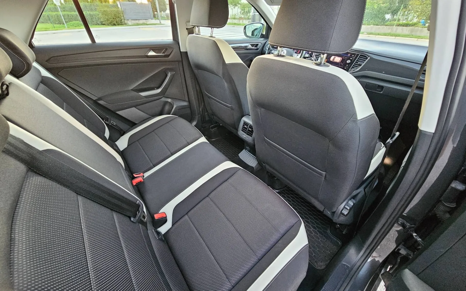 Notranja slika - Volkswagen T-Roc - 2.0 TDI BMT Sport |VIRTUAL|RADAR|BLIS|LANE|SLO|TOP - 11