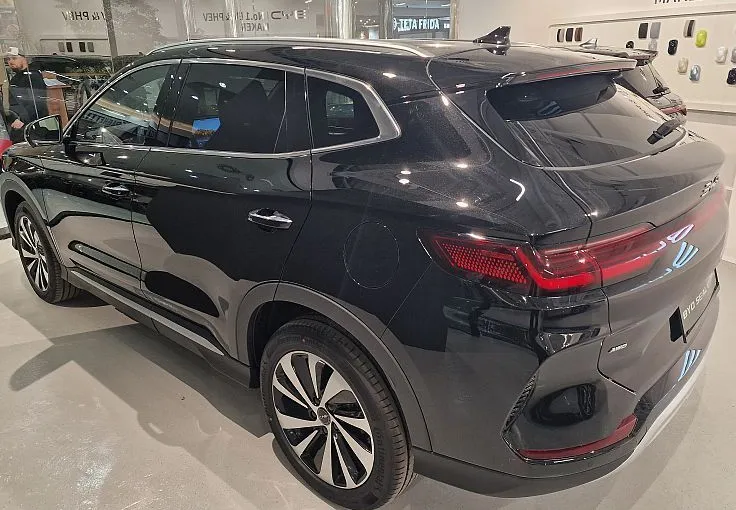 Zunanja slika - BYD SEAL U - DM-i DESIGN AWD PHEV 238kW  skupni doseg 870 km - 4