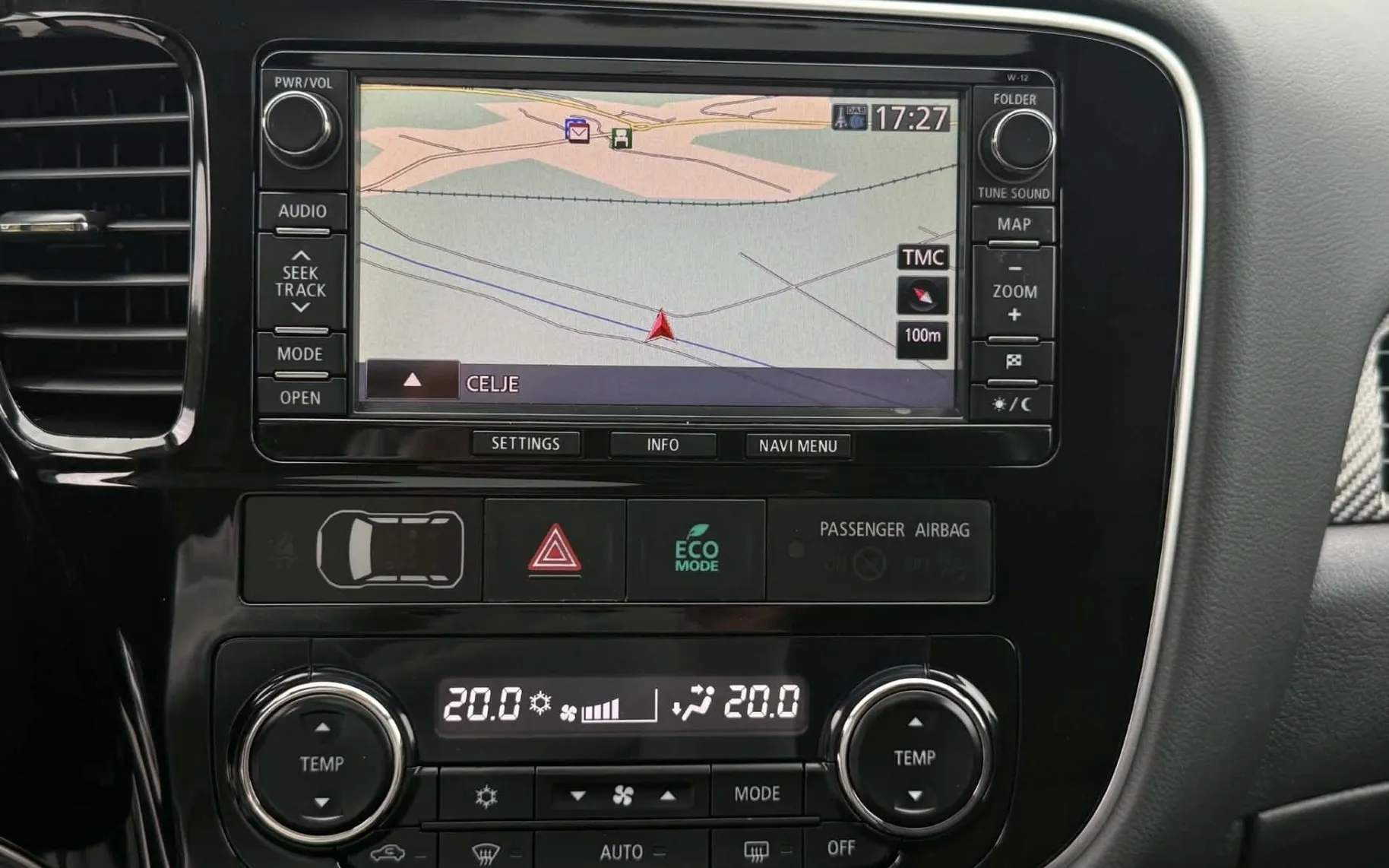 Notranja slika - Mitsubishi Outlander - 2.2D-4X4-XENON-NAVI-KAMERA-LIZING TUJCE-ŠIBEDAH- - 11