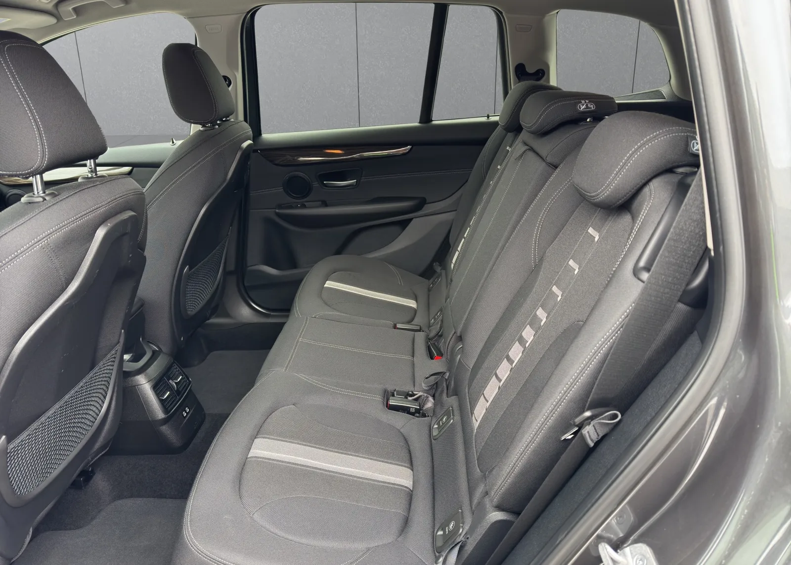Zunanja slika - BMW 2 Series Gran Tourer - 218d 7 SEDEŽEV+HEAD UP+KAMERA+KEYLESS+ - 7