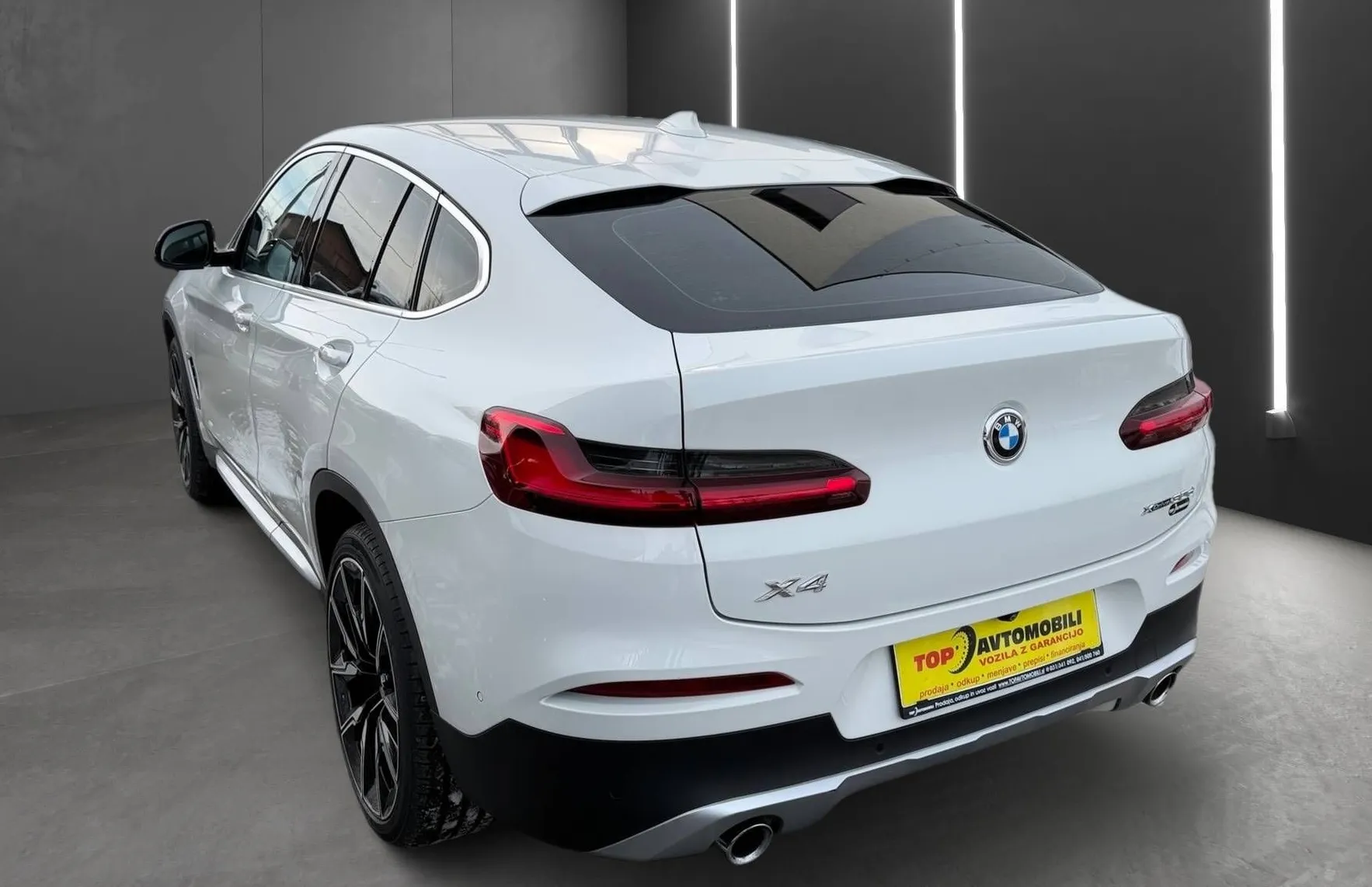 Zunanja slika - BMW X4 - serija : xDrive30d X LINE ADAPTIVE LED KAMERA NAVI PDC ... - 4