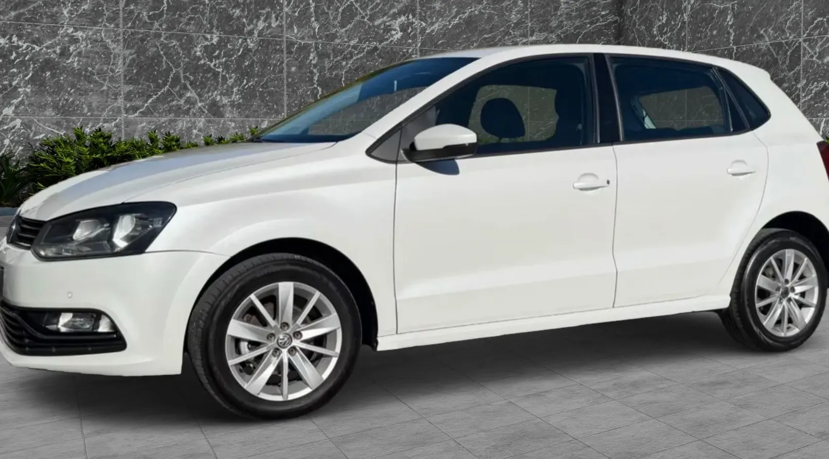 Zunanja slika - Volkswagen Polo - 1.4 TDI Highline PERLA BELA NAVI PDC ALU15 - 5
