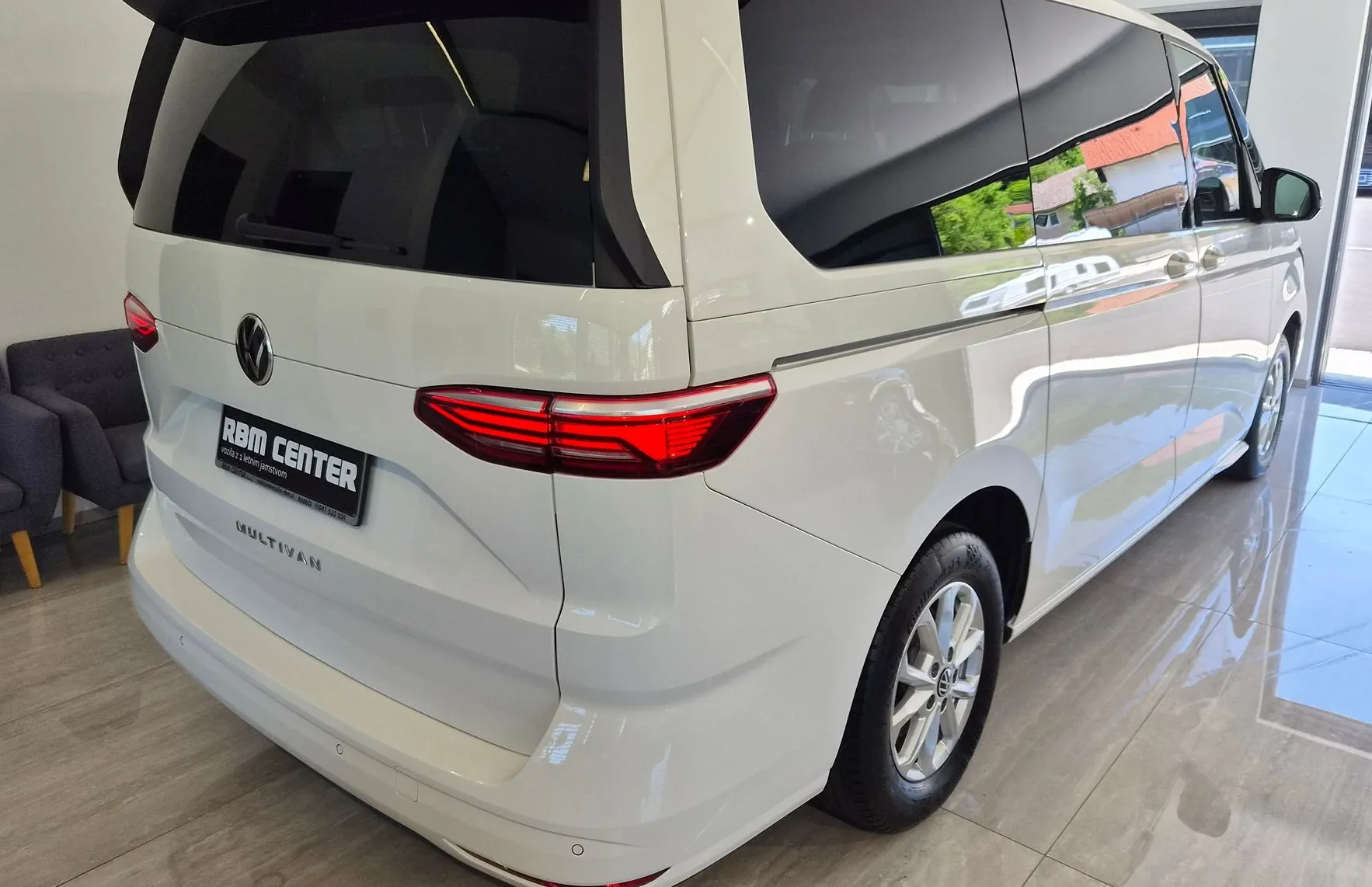 Zunanja slika - VW Multivan - T7 2.0 TDI REZERVIRANO|LED|ACC|MRTVI KOT|VIRTUAL - 2