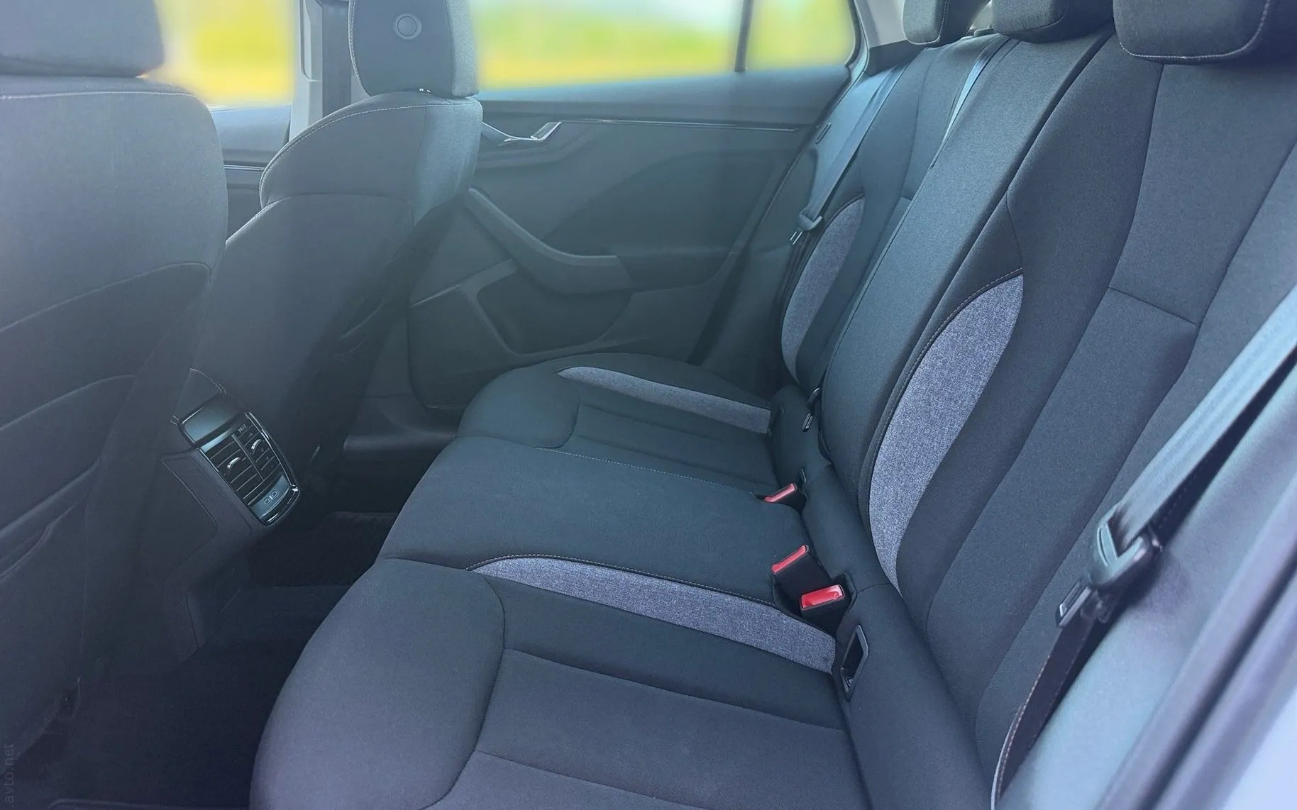 Notranja slika - Škoda Kamiq - 1.0 TSI Edition DSG... - 11