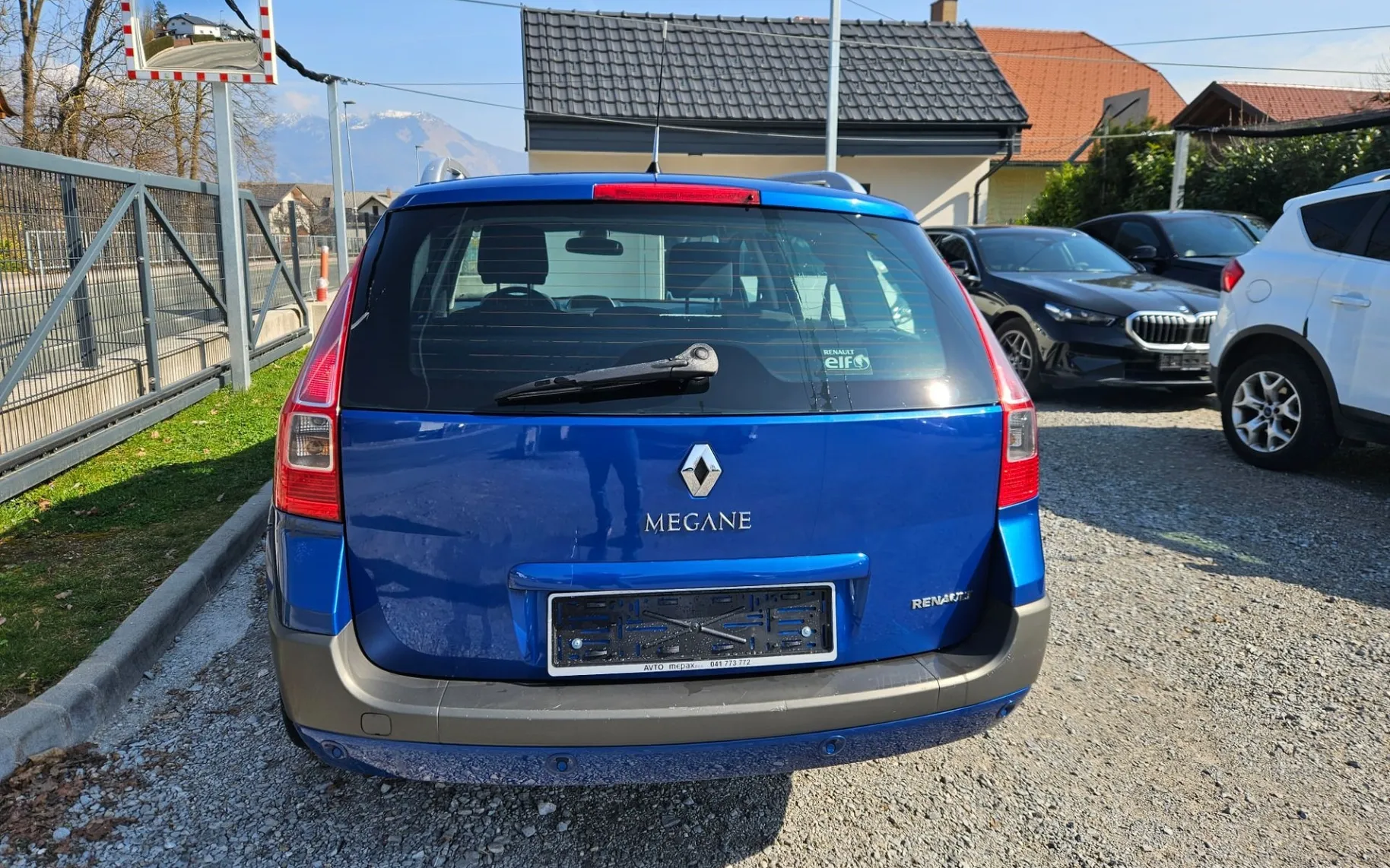 Notranja slika - Renault Megane - 1.9 dCi DYNAMIQUE  AVTOMATIK - 11
