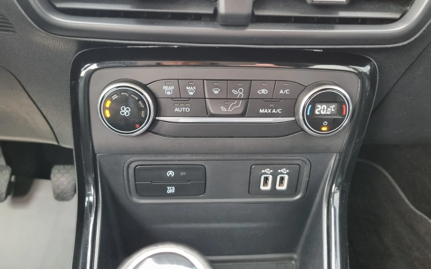 Zunanja slika - Ford Ecosport - 1.0 EcoBoost Titanium-Navi-LED-PDC-Temp.-USB-Usn - 14