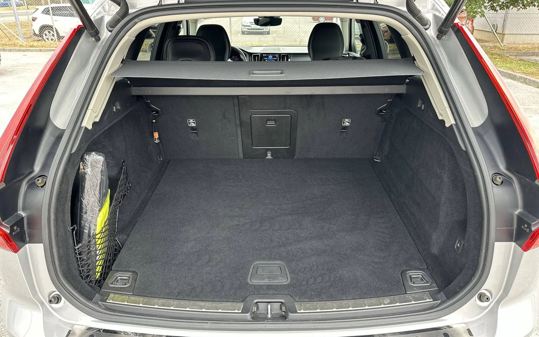 Notranja slika - Volvo XC60 - B5D AWD Inscription Avt. - 12