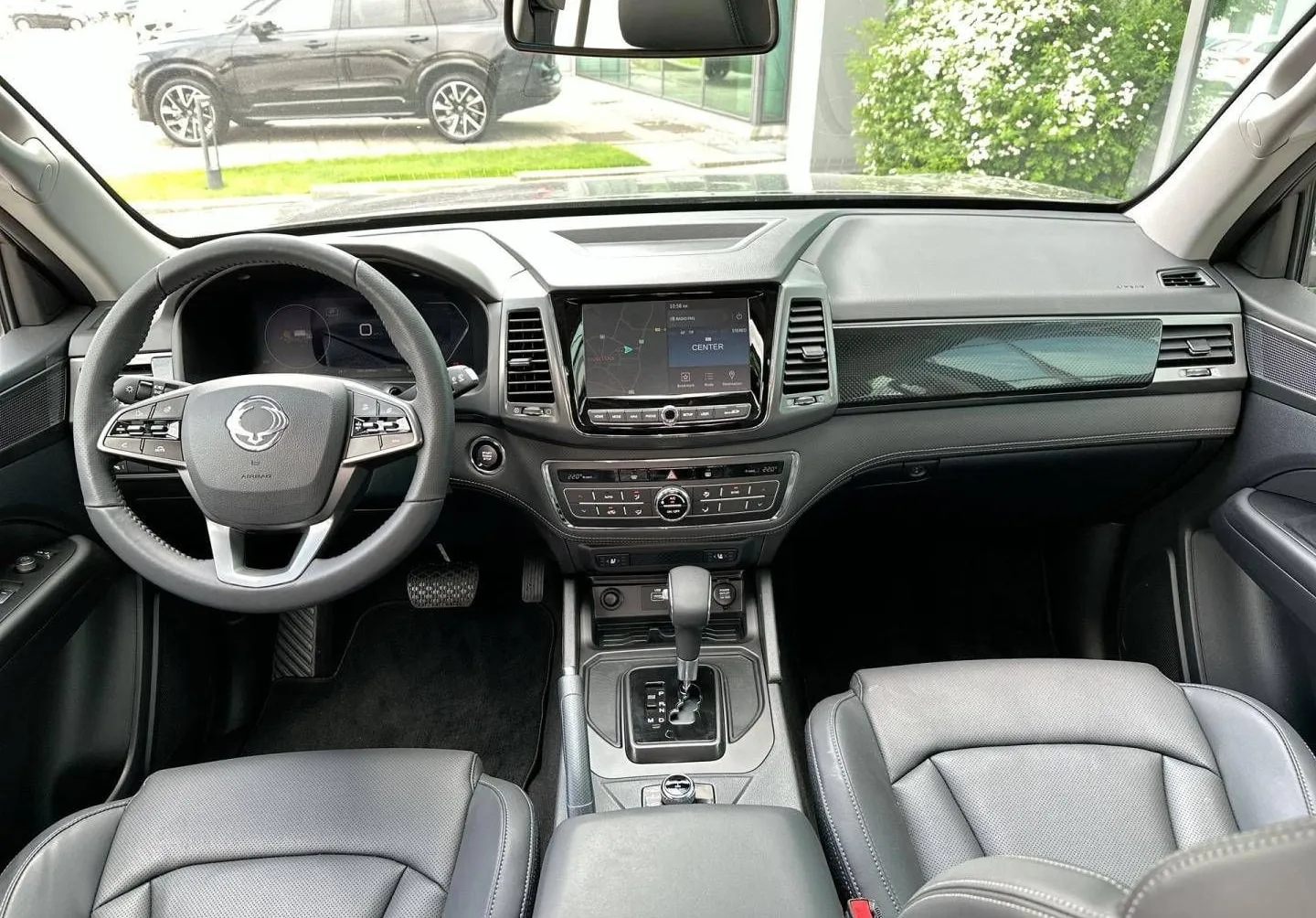 Notranja slika - SsangYong Musso - Grand 2.2 XDi Ultimate 4WD AT... - 13