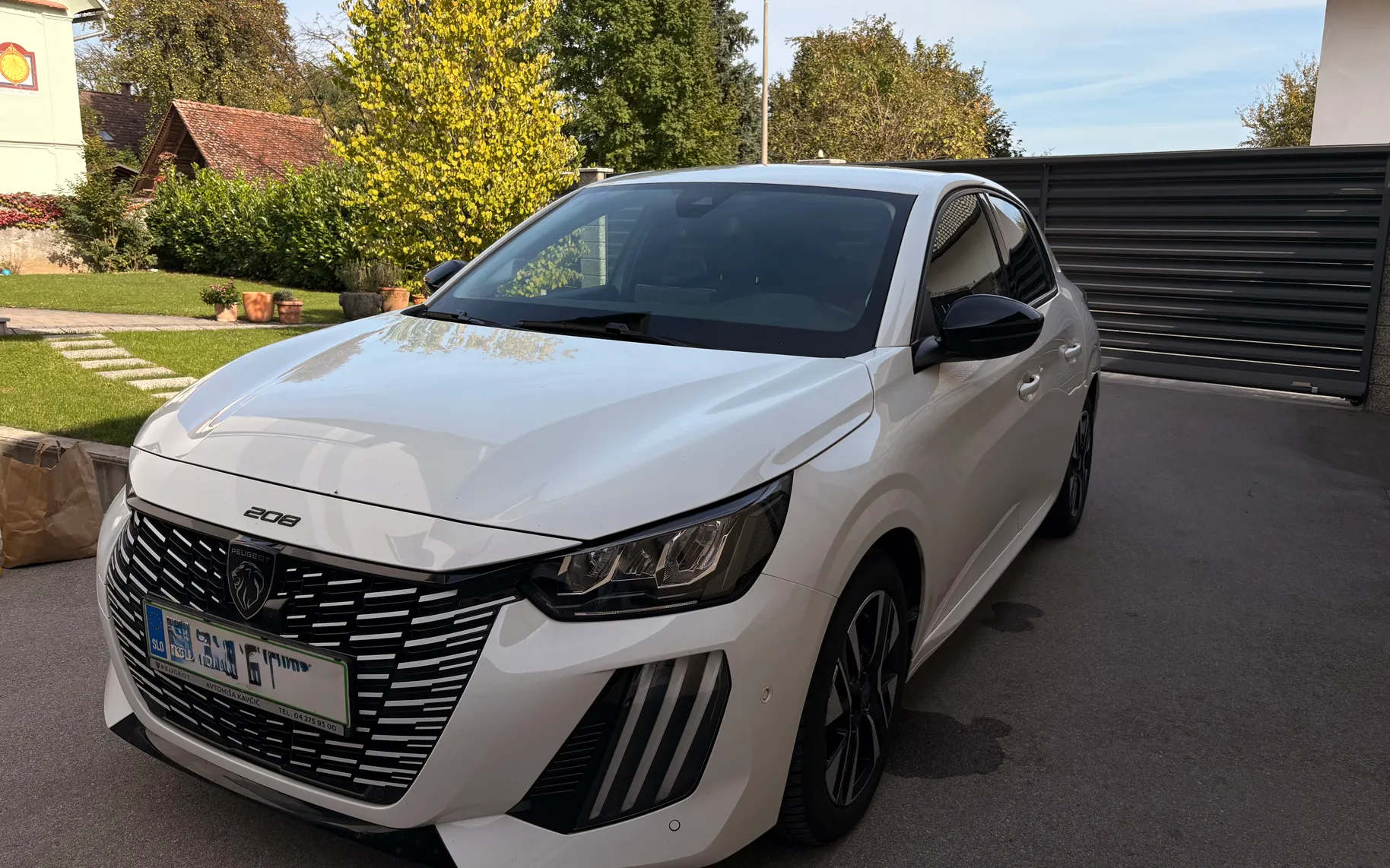 Zunanja slika - Peugeot 208 - 1,2 PureTech 100 S&S Allure - 1