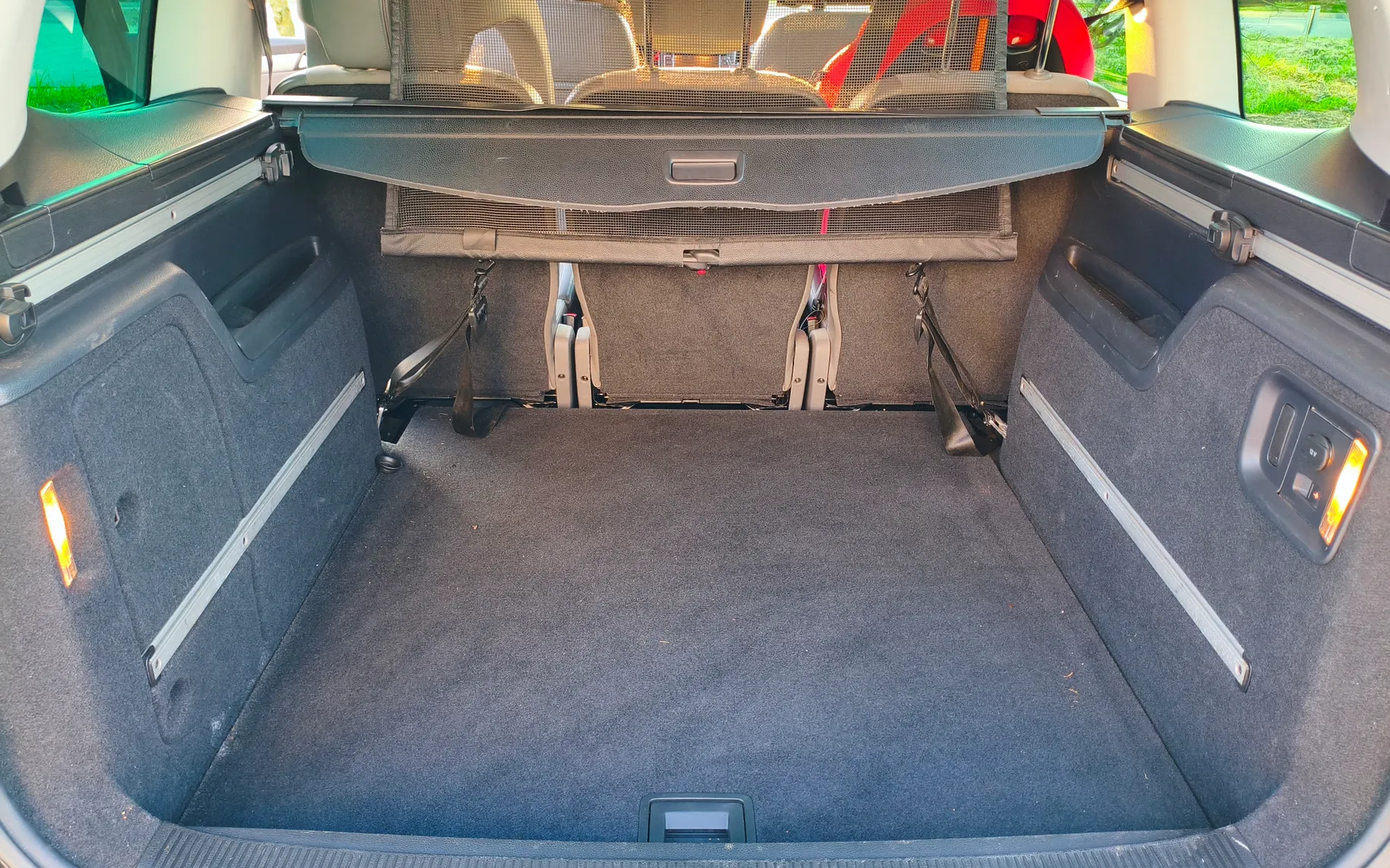 Notranja slika - VW Sharan - 2,0 TDI BlueMotion Technology Highline DSG - 9