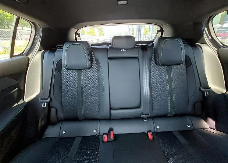 Zunanja slika - Peugeot 308 - GT HIBRID 145 - 5