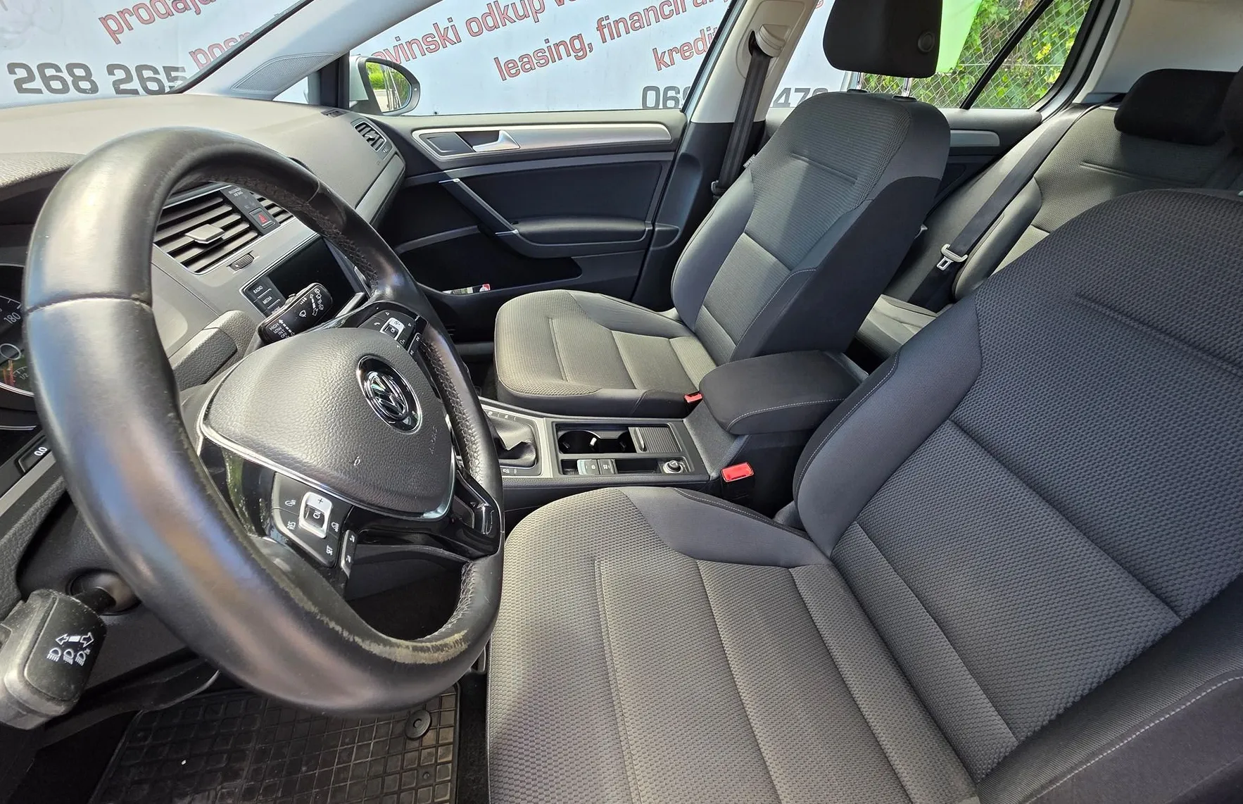 Zunanja slika - Volkswagen Golf - 4MOTION 1.6 TDI XENON-GRETJE SEDEŽEV-KAMERA-SLO - 12