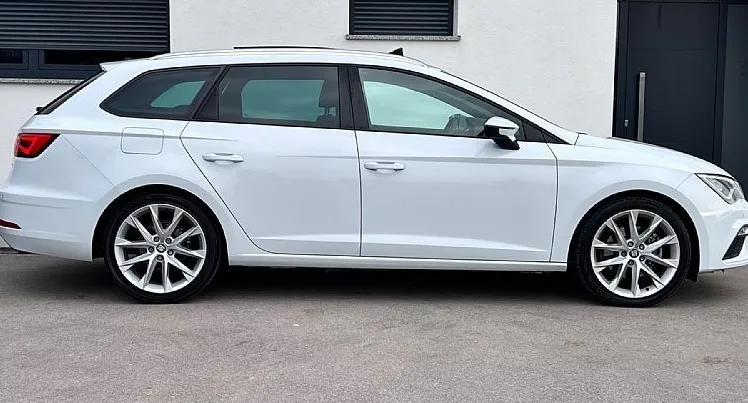 Zunanja slika - Seat Leon - 2.0 TDI+FR LINE+PANORAMA+KAMERA+LED+F1+AMBI+DSG... - 5