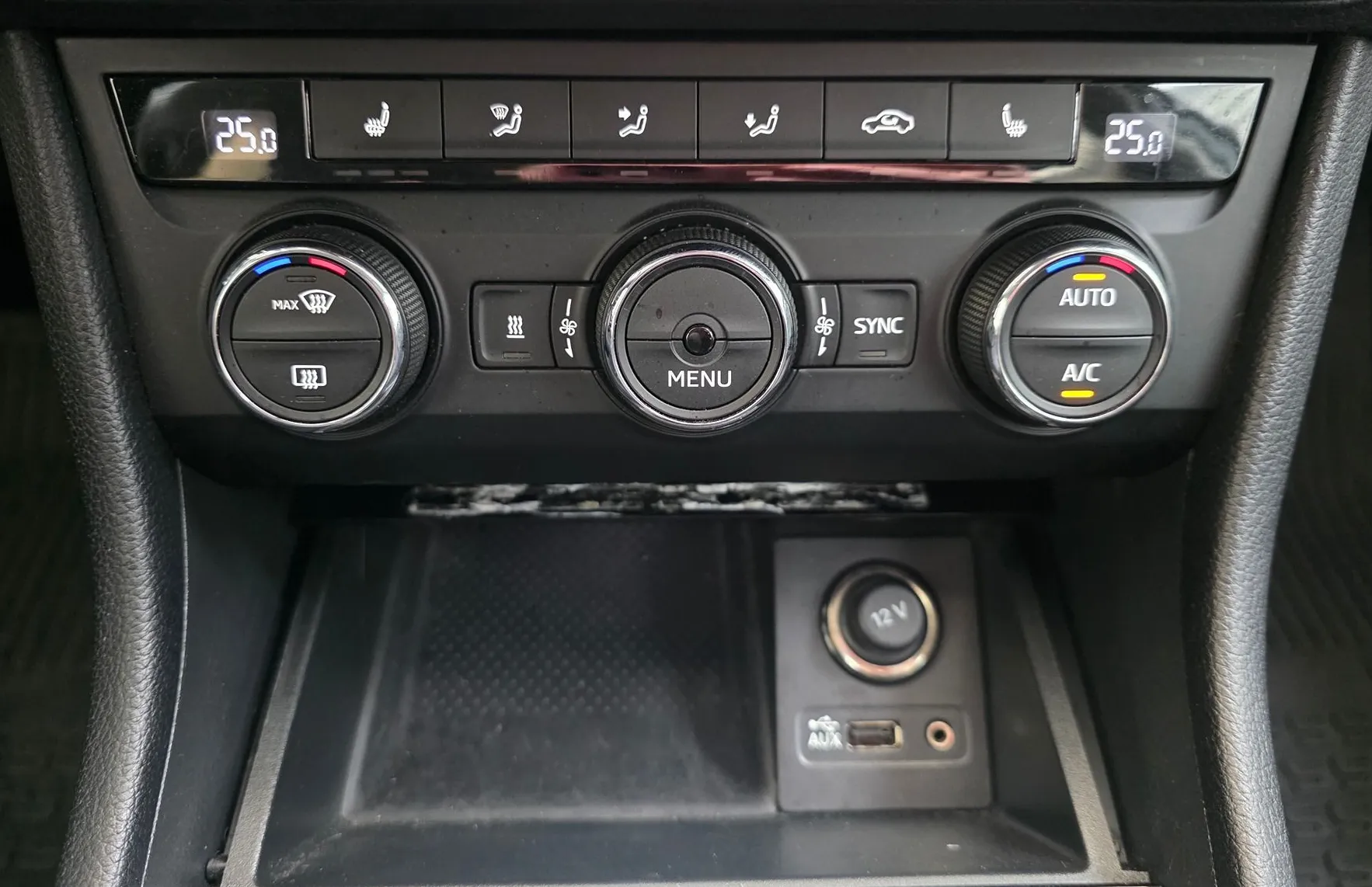 Zunanja slika - Škoda Superb - 2.0 TDI 4X4 -WEBASTO - RADAR - KAMERA - EL.KLJUKA - 13