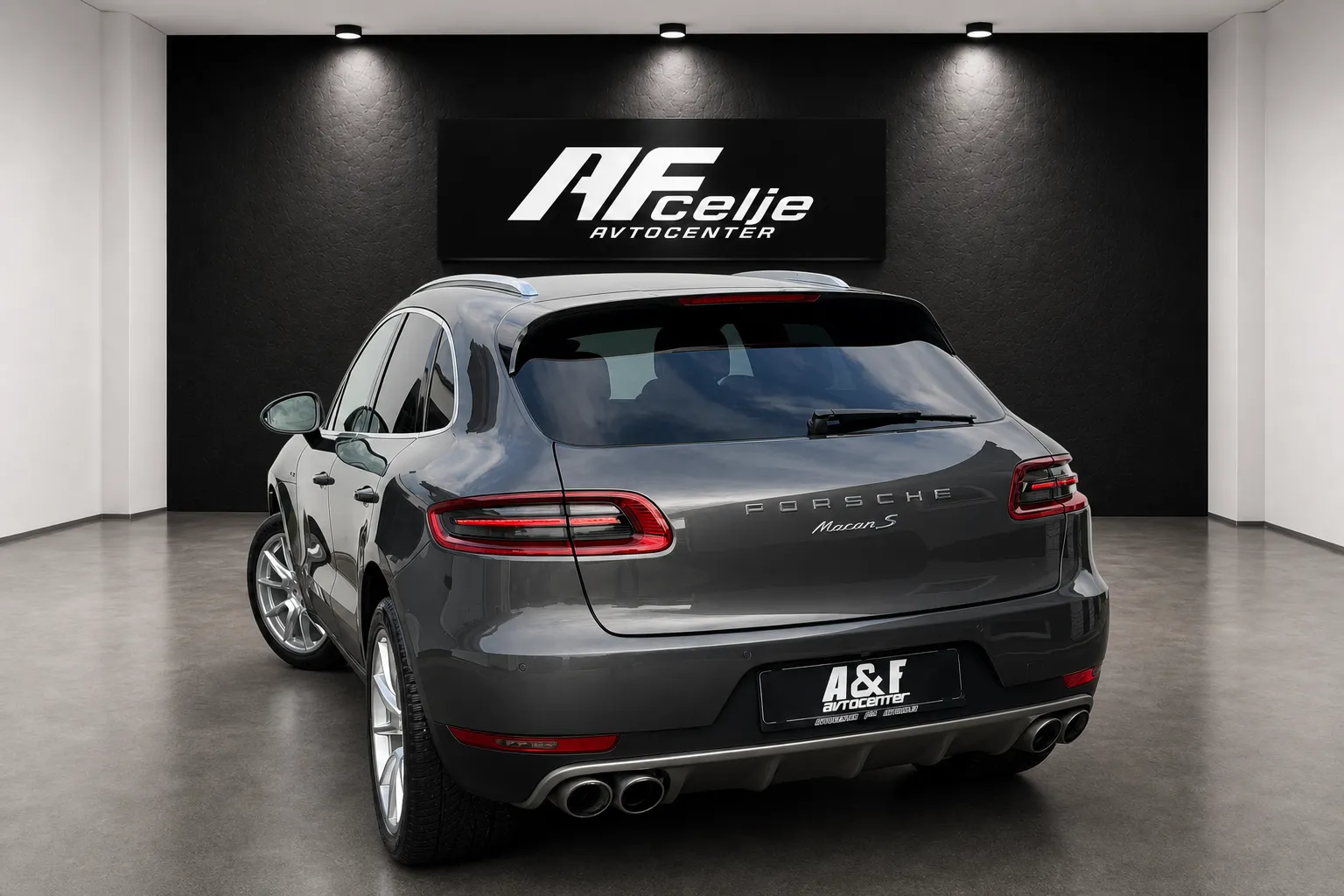 Notranja slika - Porsche Macan - 3.0 V6 S Diesel-ZRAČNO-HLAJENJE-168.000km-BOSE-F.. - 7