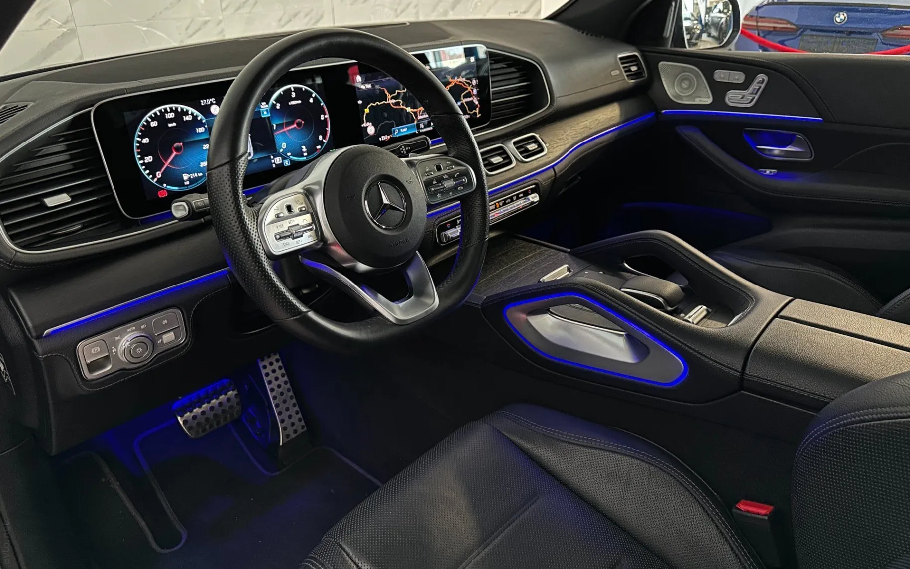 Notranja slika - Mercedes-Benz GLE coupe - 400d|4Matic|AMG|Pano|Zračno|ACC|Hlajenje|360K|... - 8