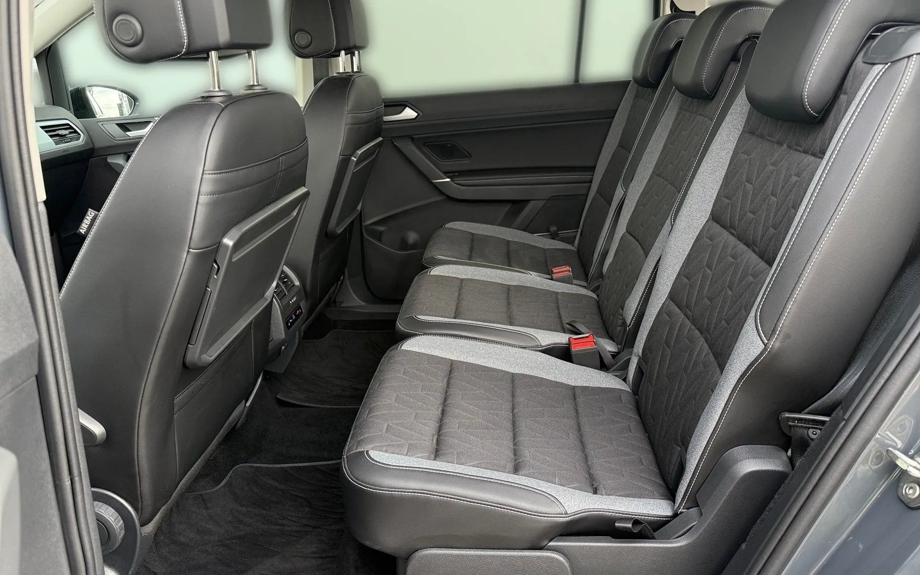 Notranja slika - Volkswagen Touran - 1.5 TSI Family-ACC-Mrtvi kot-Virtual-4x ogr.sedeži - 11