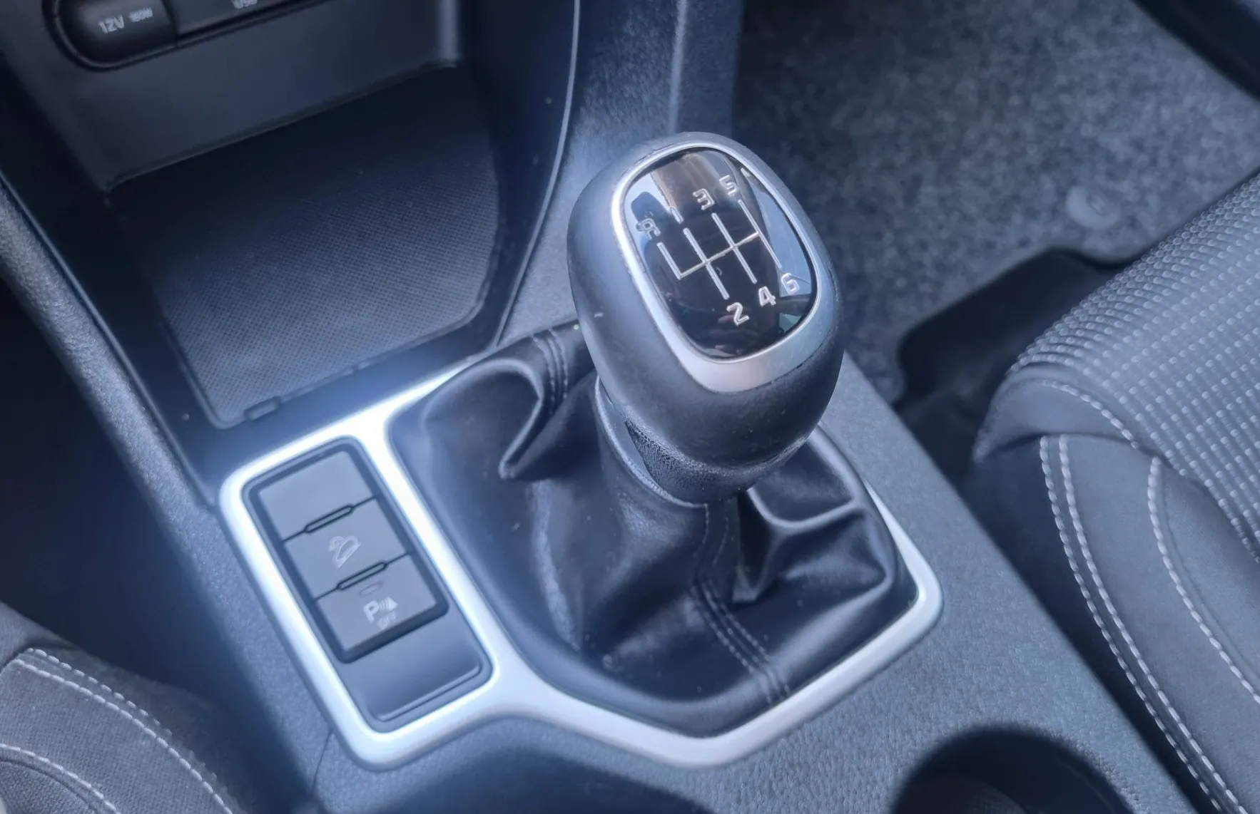 Zunanja slika - KIA Sportage - 2WD 1.6 TD - SLOVENSKI + 1. LASTNIK + ZGODOVINA - 17