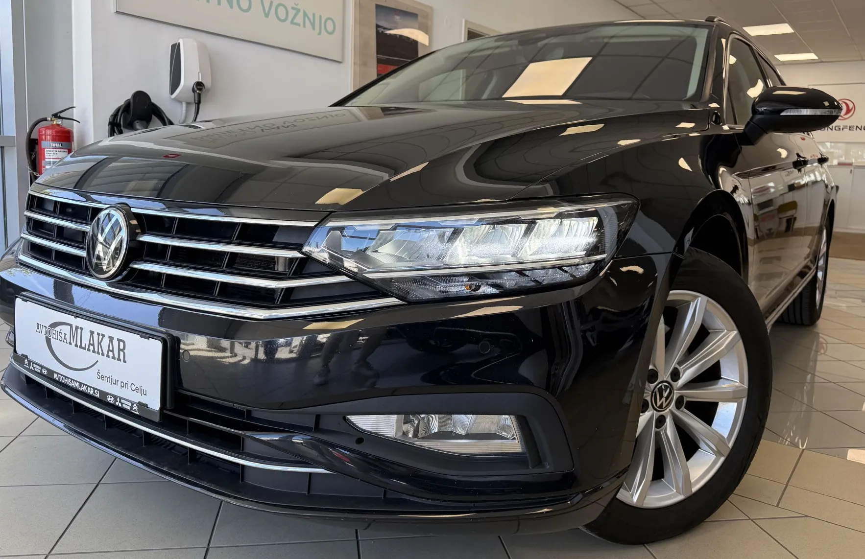 Zunanja slika - VW Passat - Variant 1.5 TSI BMT Elegance -DSG-VIRTUAL-ACC-KAMERA-LED - 3