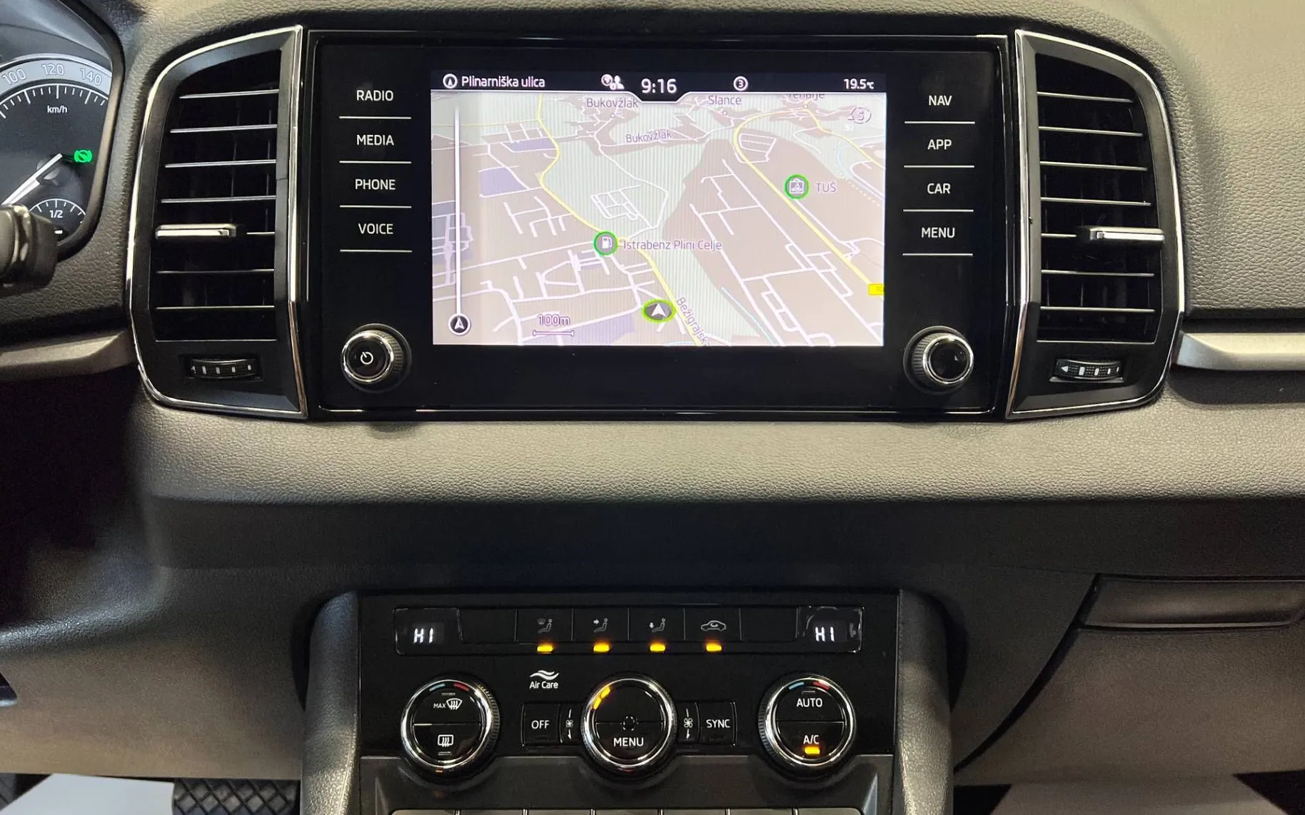 Zunanja slika - Škoda Karoq - 2.0 TDI-DSG-FRONT-ASSIST-ACC-KAM-KEYLESS-NAVI-PDC. - 14