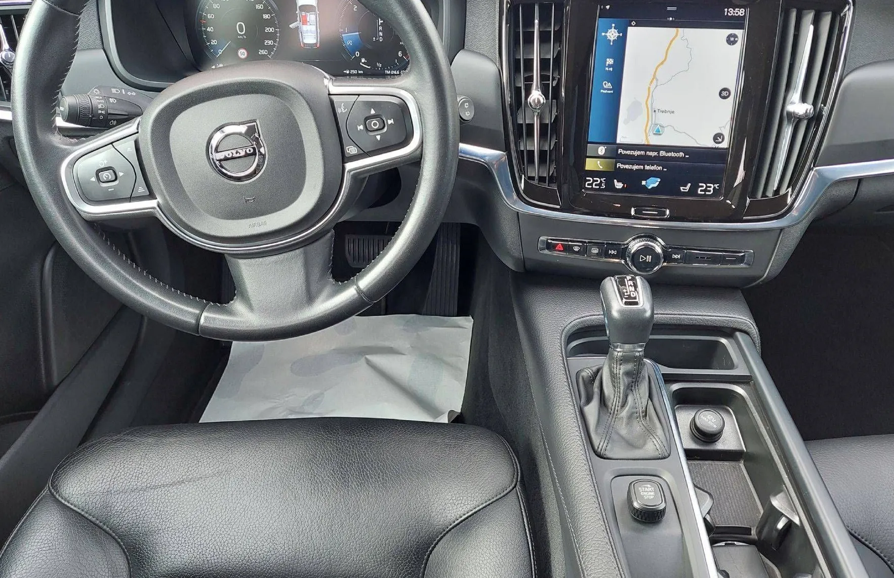 Zunanja slika - Volvo V90 - D3 Kinetic - 7