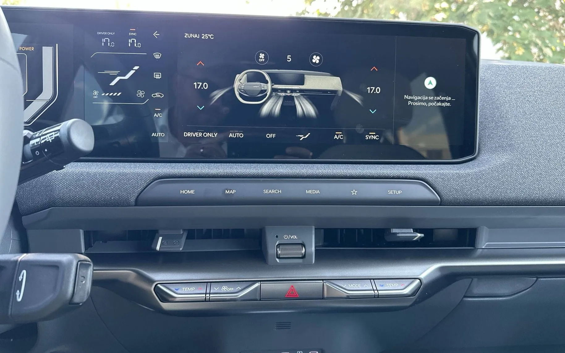 Notranja slika - KIA EV2 - GT-Line 61 kWh 22KW AC+ PREMIČNA ZADNJA KLOP - 19