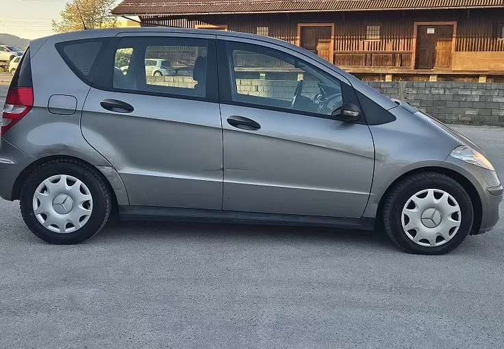 Zunanja slika - Mercedes-Benz A-Razred - A 180 CDI + KLJUKA + UPORABEN + UGODNO - 4