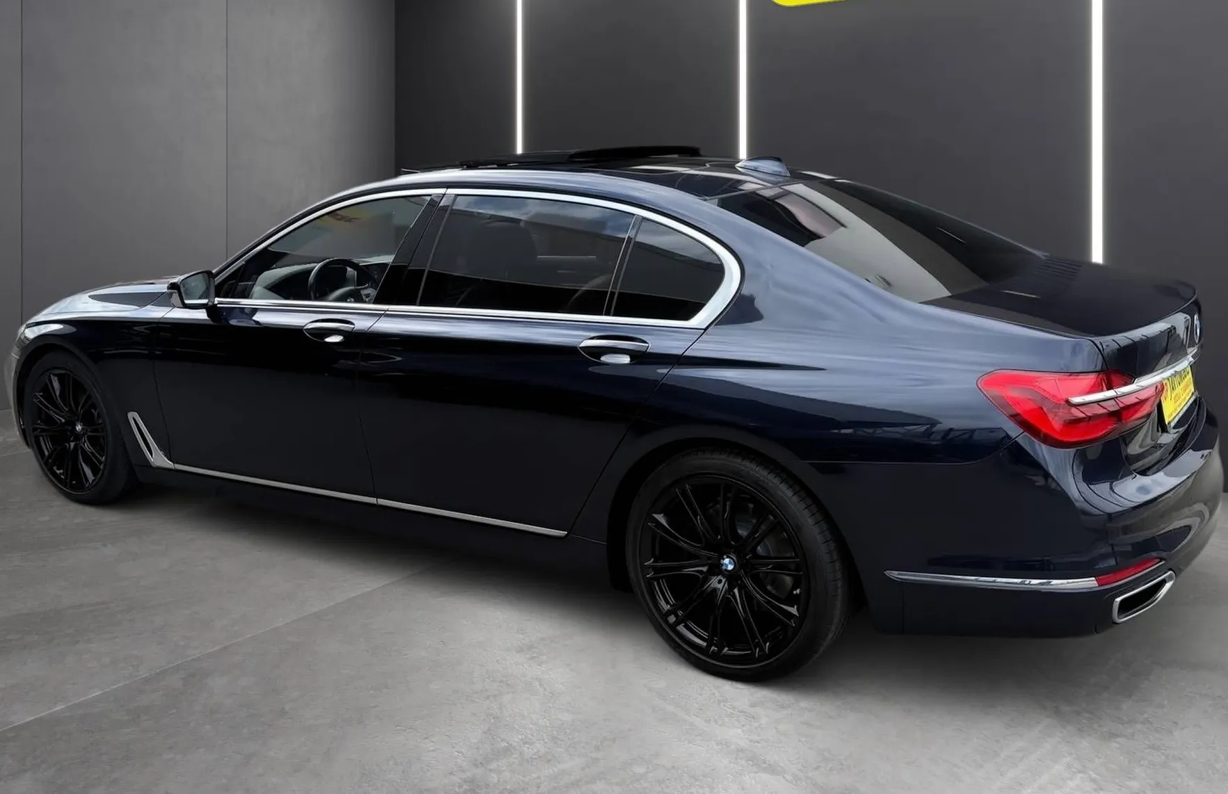 Zunanja slika - BMW Serija 7 - : 740Ld xDrive LED NAVI PDC MEMORY 360KAM RADAR TOP. - 4