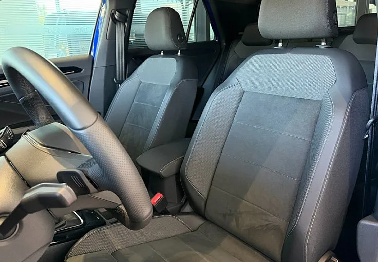 Zunanja slika - Volkswagen T-Roc - 4JOY 2.0 TDI DSG SLO- 1.Lastnik VLEČNA KLJUKA - 9