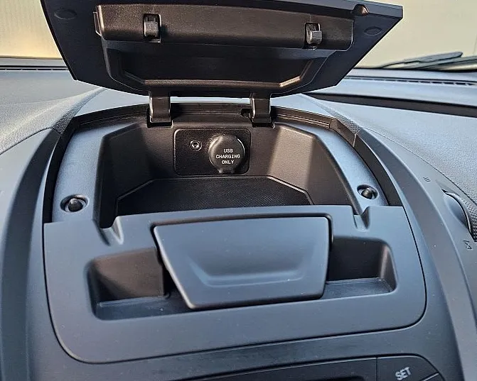 Zunanja slika - Ford Tourneo - Courier 1.5 TDCI+KLIMA+TEMPOMAT+DAB RADIO - 16