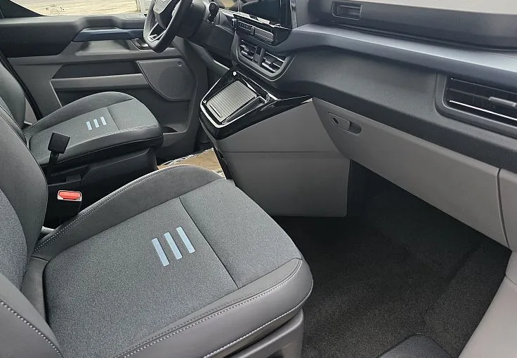 Zunanja slika - Ford Tourneo - Custom ACTIVE 2.0 TDCi 125 kw  170 KM  A8 L1 - 10