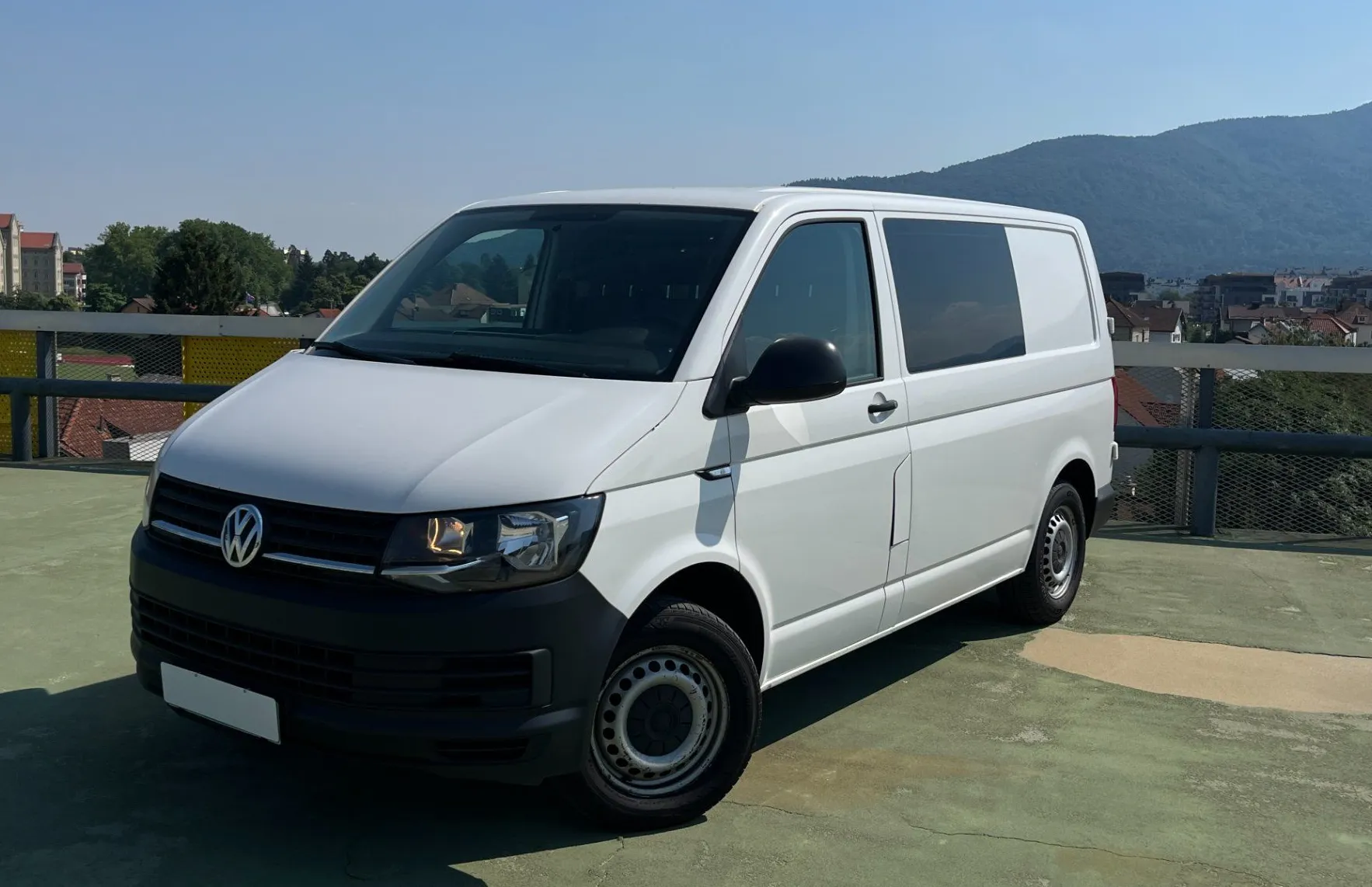 Zunanja slika - VW Transporter - T6 Kombi 2.0 TDI DMR VZR. KAM. 2X PDC - 1