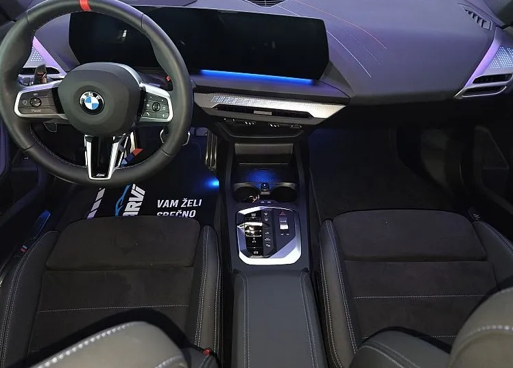 Zunanja slika - BMW Serija 1 - : M135i xDrive-RADAR-KEY-LED-HARMAN-HUD-KAM360 - 7