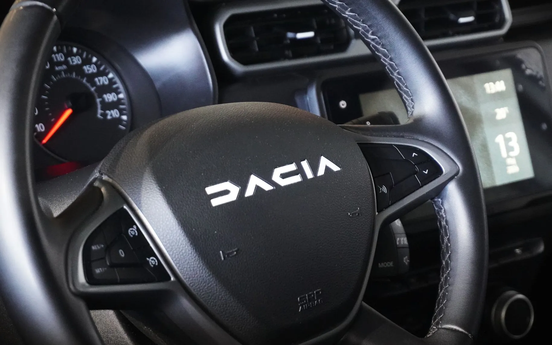 Zunanja slika - Dacia Duster - 1.5 Blue dCi 115 4x4 + SLOVENSKI + TOP - 14