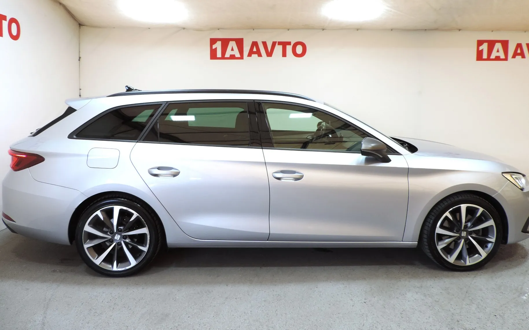 Zunanja slika - Seat Leon - ST 2.0 TDI FR DSG ACC-LED-MRTVI KOTI-MEMORY - 8