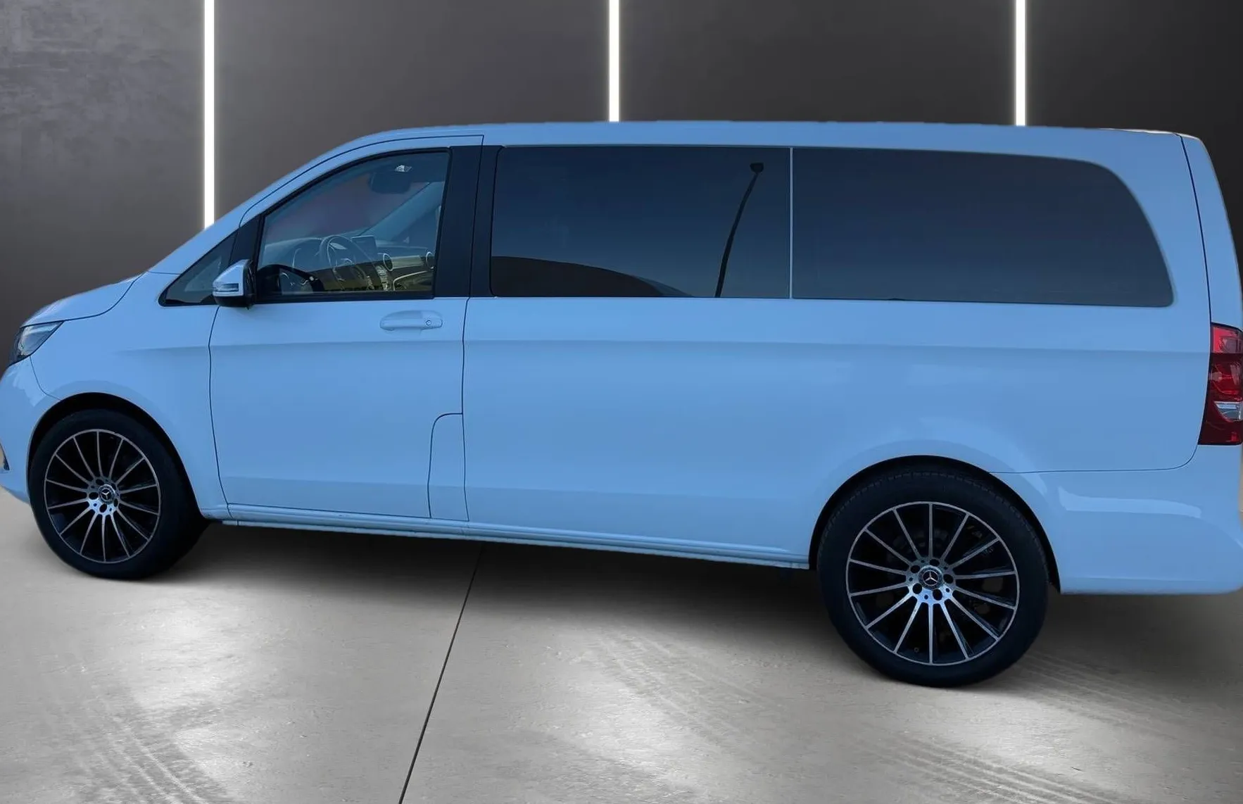 Zunanja slika - Mercedes-Benz V-Razred - V 200d SLO VOZILO NAVI PDC TEM KAMERA 1LASTNIK TOP - 3