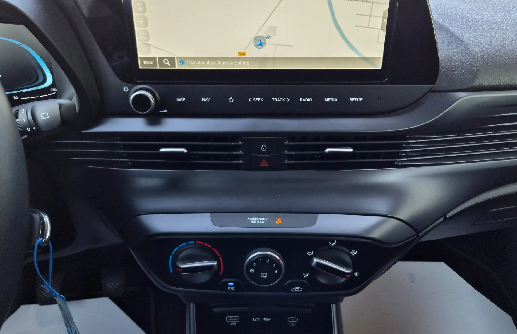 Zunanja slika - Hyundai Bayon - 1.2 MPI slo-1 last-tov.garancija-kamera-ac-pdc-... - 10