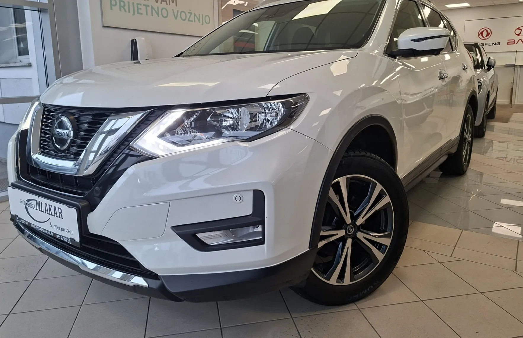 Zunanja slika - Nissan X-Trail - 1.3 DiG DCT N-Connecta-SLO-LED-KAMERA-NAVI- - 2