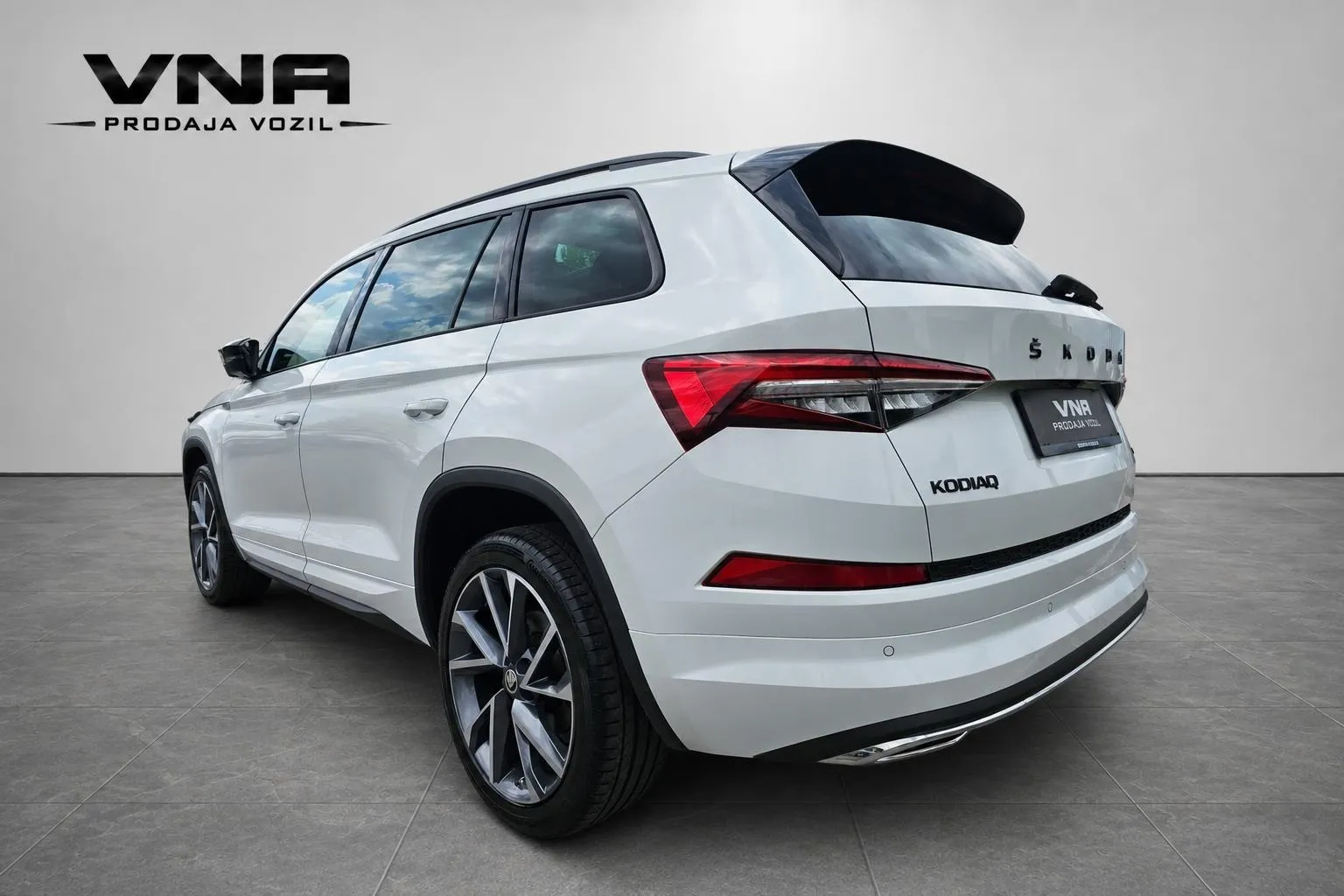 Zunanja slika - Škoda Kodiaq - 4x4 2.0 TDI Sportline DSG |PANORAMA|VIRTUAL|ALU20| - 4