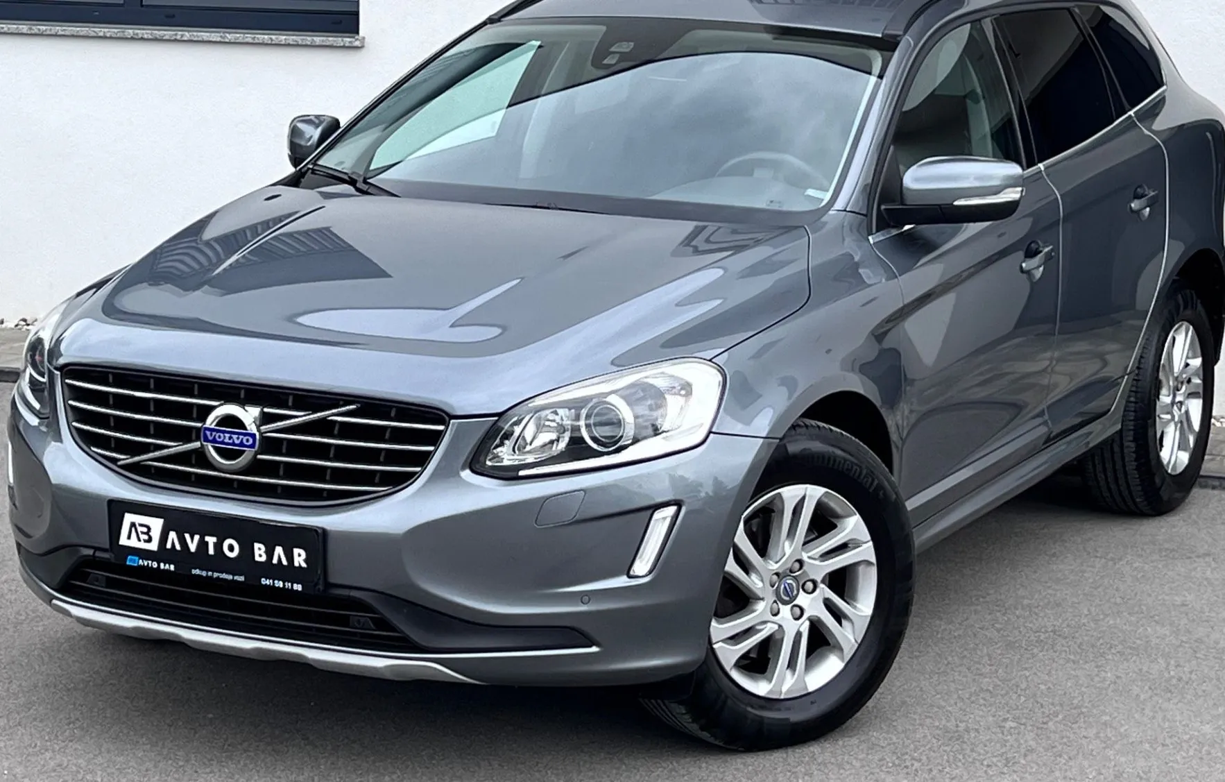 Zunanja slika - Volvo XC60 - 2.4 AWD D4+XENON+NAVI+KLJUKA... - 3