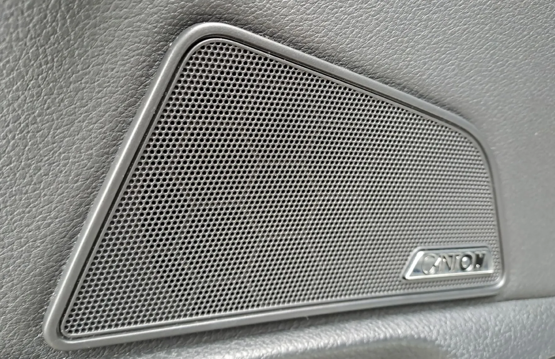 Zunanja slika - Škoda Superb - 2.0 TDI L K Combi 110 kW - 19