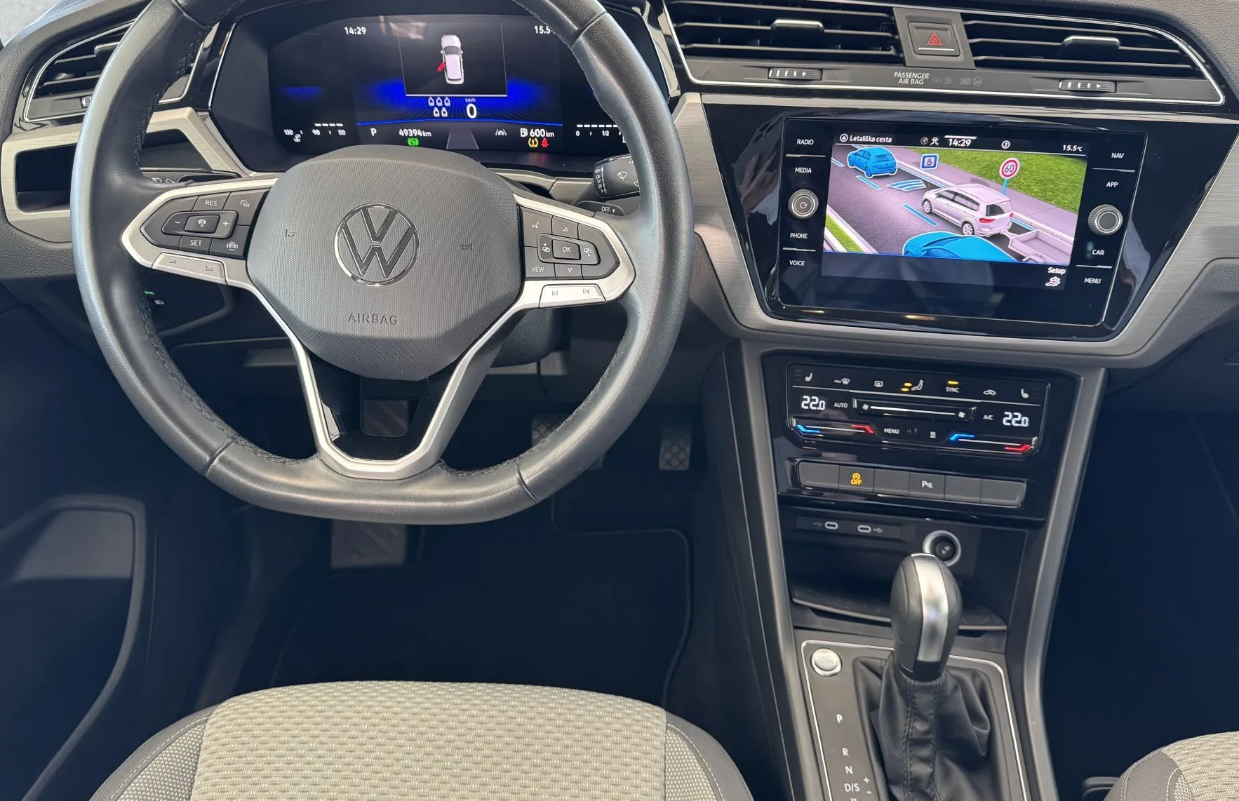 Zunanja slika - Volkswagen Touran - 1.5 TSI DSG Family -vl.kljuka - 7sedežev - webasto - 8