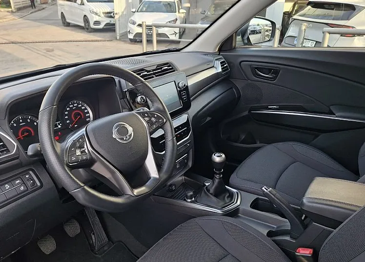 Zunanja slika - KG Mobility Tivoli - 1.5 T-GDI Special 1. LASTNIK SLOVENSKO POREKLO - 7