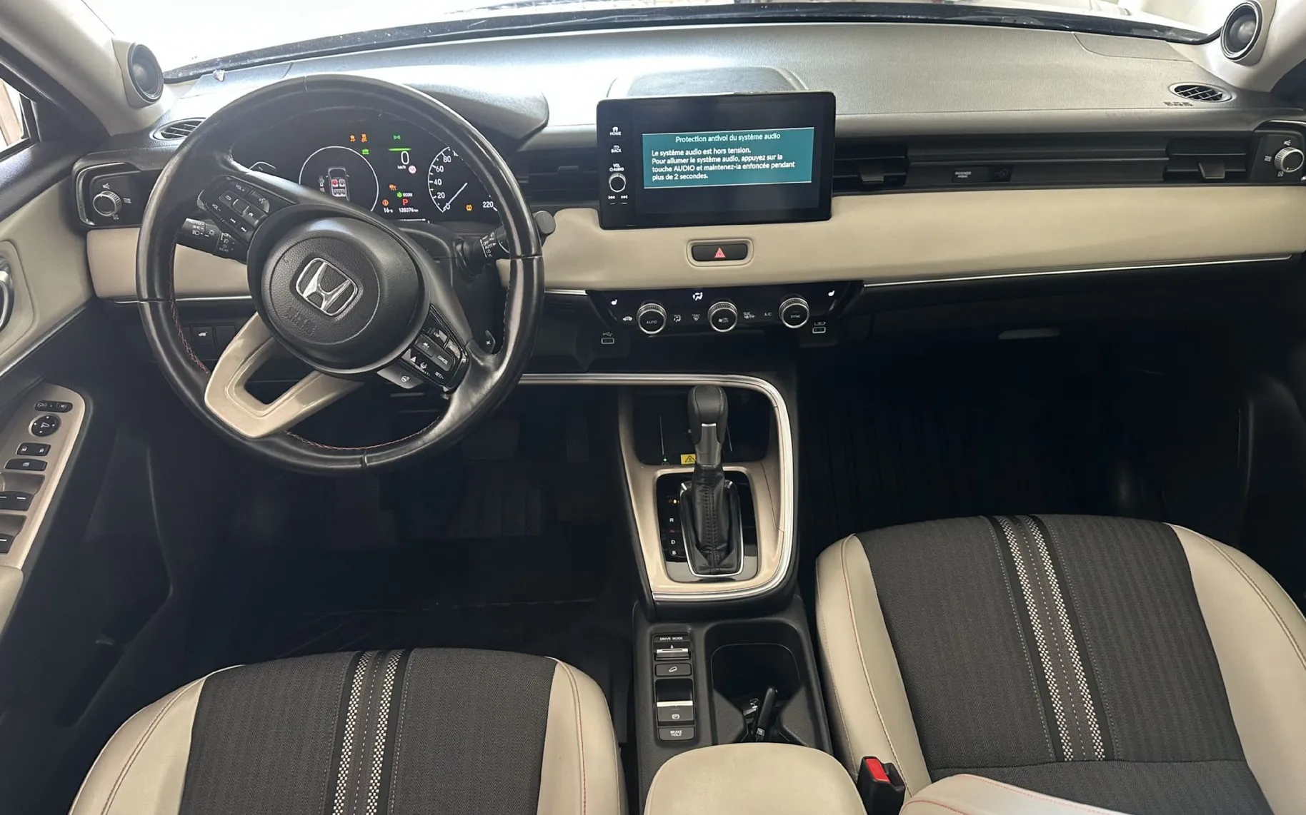 Notranja slika - Honda HR-V - 1.5 i-MMD Hybrid Advan Style.LED.USNJE.KAMERA.96KW - 20