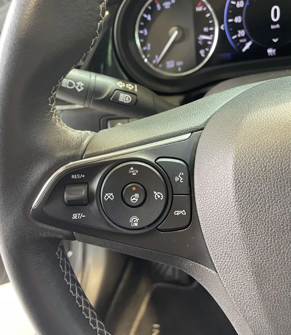 Zunanja slika - Opel Insignia - 1LAST-NAVI-360KAM-HLAJENJE-KEYLESS-RADAR-LED-USNJE - 14