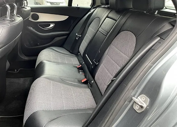Zunanja slika - Mercedes-Benz C-Razred - 220 d AMG LINE-FULL LED-54.000 KM... - 15