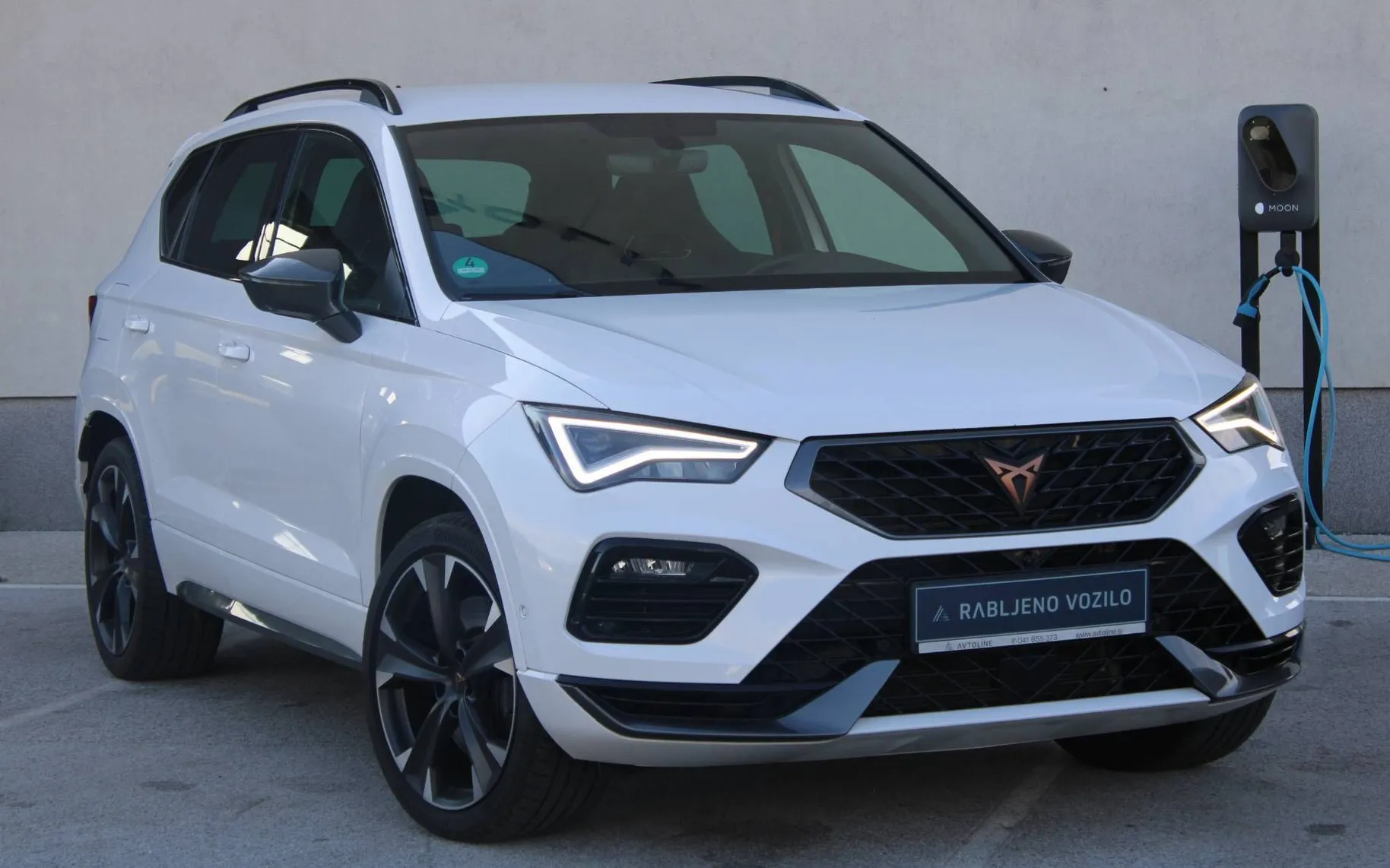 Zunanja slika - Cupra Ateca - 2.0TSI LIMITED EDITION 4Drive KAM360 KESSY AMBI .. - 4