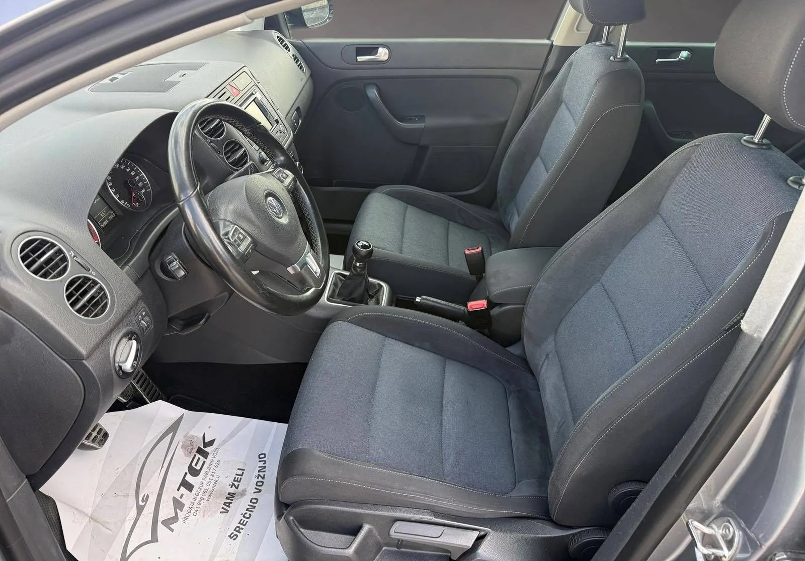Notranja slika - Volkswagen Golf Plus - 1.6 TDI DPF Comfortline 77  105 ... - 12