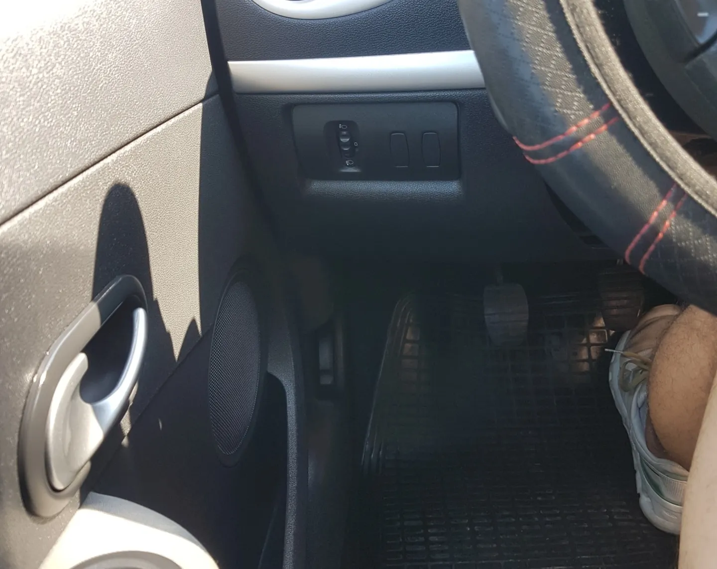 Zunanja slika - Renault Clio - 1,5 dCi Dynamique - 17