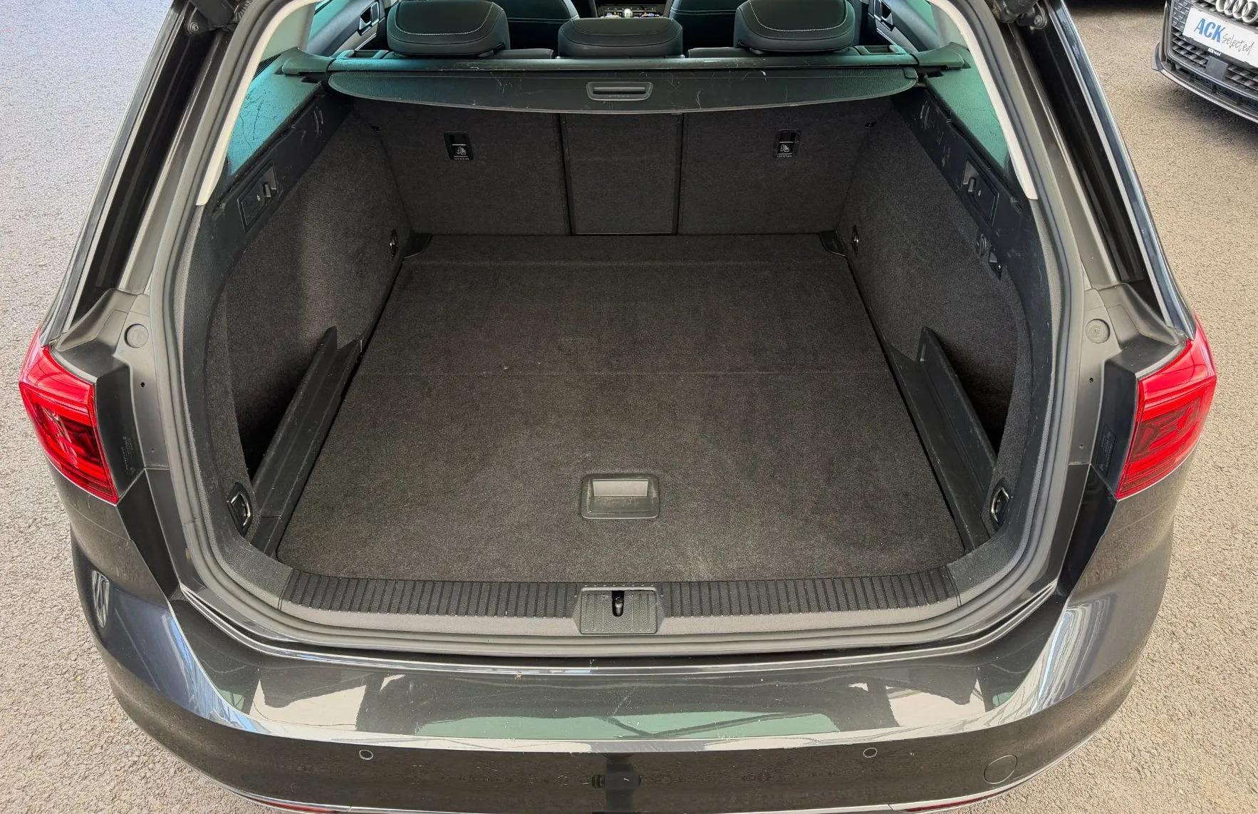 Zunanja slika - Volkswagen Passat - Variant 2.0 TDI BMT SCR Elegance DSG PANO KLJUKA - 11